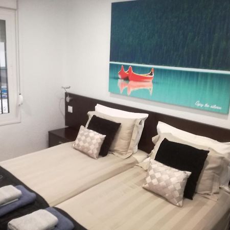 2 Bedroom Newly Renovated Bungalow Close To Bars & Restaurants Los Alcázares Eksteriør billede