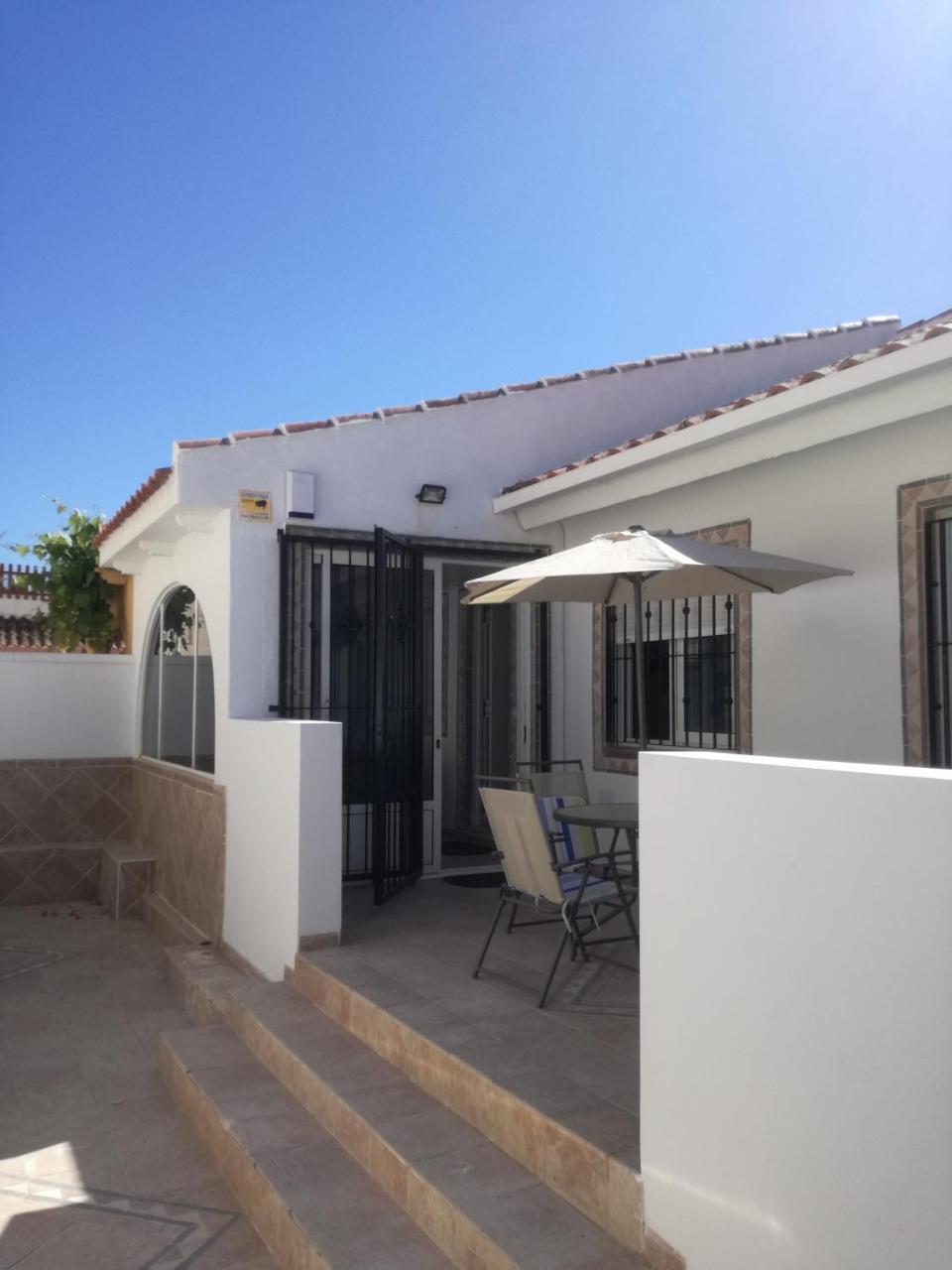 2 Bedroom Newly Renovated Bungalow Close To Bars & Restaurants Los Alcázares Eksteriør billede