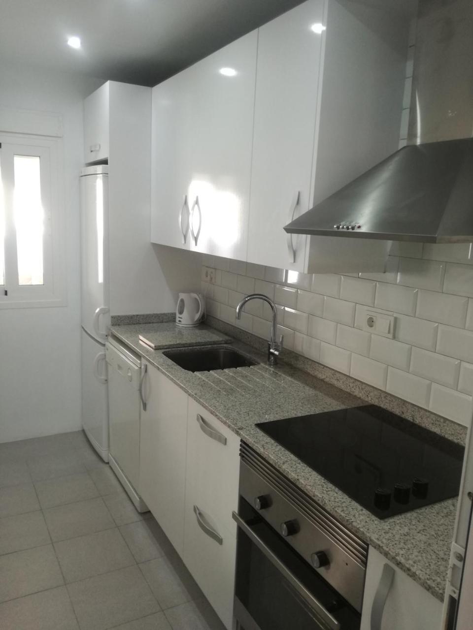 2 Bedroom Newly Renovated Bungalow Close To Bars & Restaurants Los Alcázares Eksteriør billede
